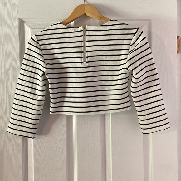 Cropped Dynamite top - Picture 2 of 2